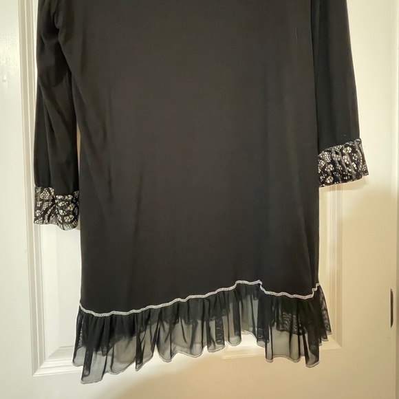 Gorgeous Black Tunic - Picture 2 of 7